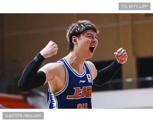 托比亚斯爆发惊人速度与爆发力,助球队强势冲击冠军 托比亚斯爆发惊人速度与爆发力,助球队强势冲击冠军