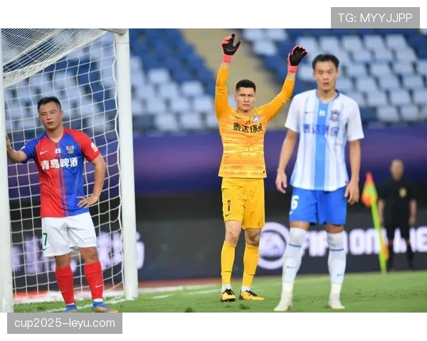 曼联重塑辉煌之路步履维艰,近期低迷表现引发球迷担忧 曼联重塑辉煌之路步履维艰,近期低迷表现引发球迷担忧