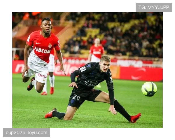 摩纳哥防守端强势崛起,助力球队稳居联赛前列 摩纳哥防守端强势崛起,助力球队稳居联赛前列