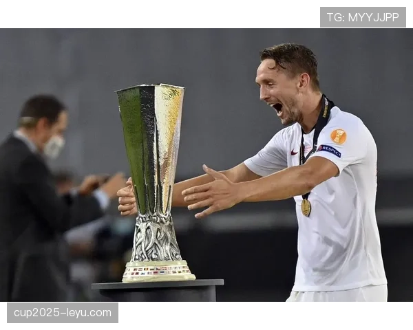 奥坎波斯状态回暖，继续闪耀助力塞维利亚争夺荣誉