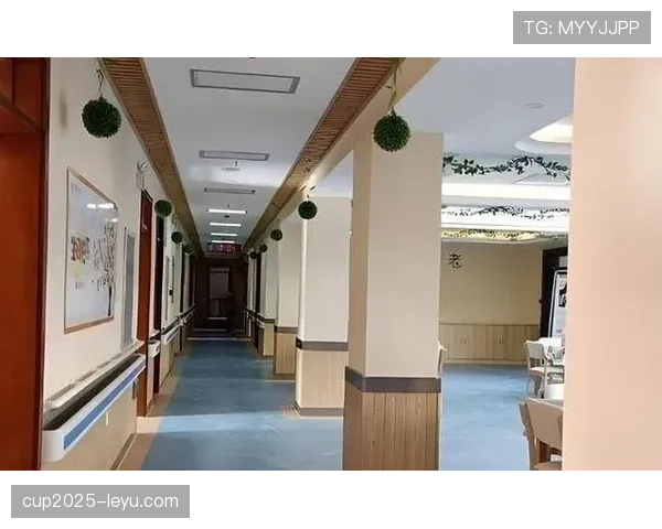 手臂自然位置下的手球判罚标准解析与常见误区